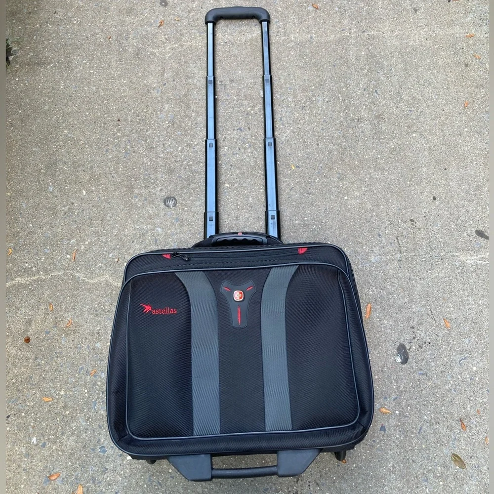 SwissGear Wenger Grenada 17” Wheeled Laptop Case
